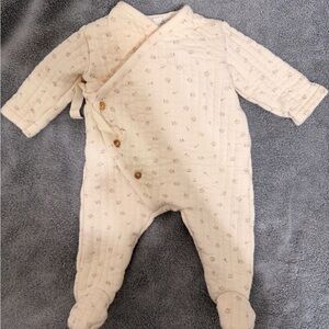 Zara Cream Baby Footie with Button Detail